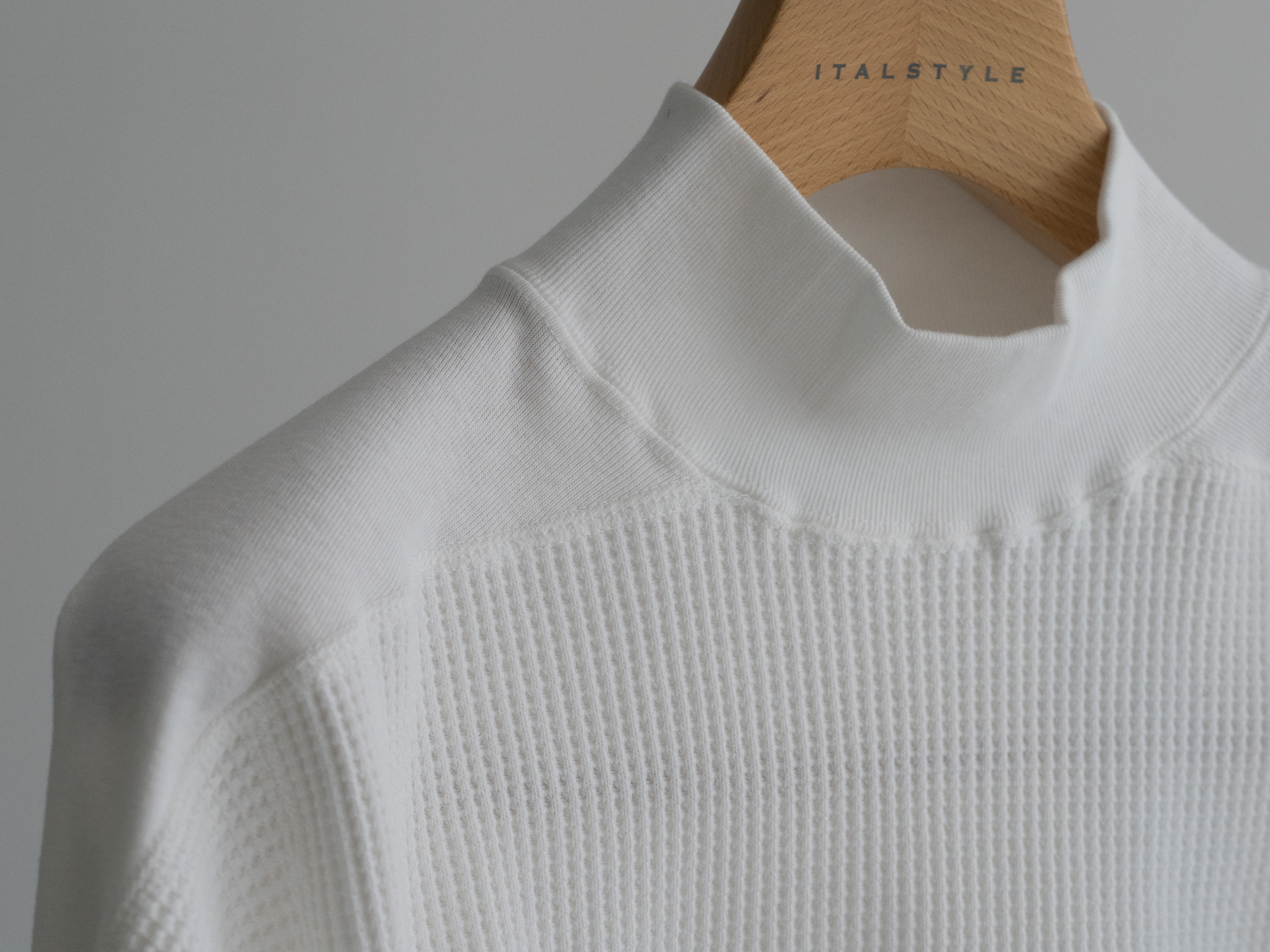 Mock neck Cut & Sewn Image