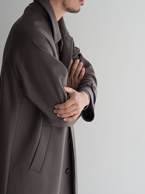 hevo AMASTUOLA バルカラーコート　ブラウン　46 ウール混紡 HEVO（イーヴォ）の「【hevo / 別注 AMASTUOLA ヘリンボーン バル