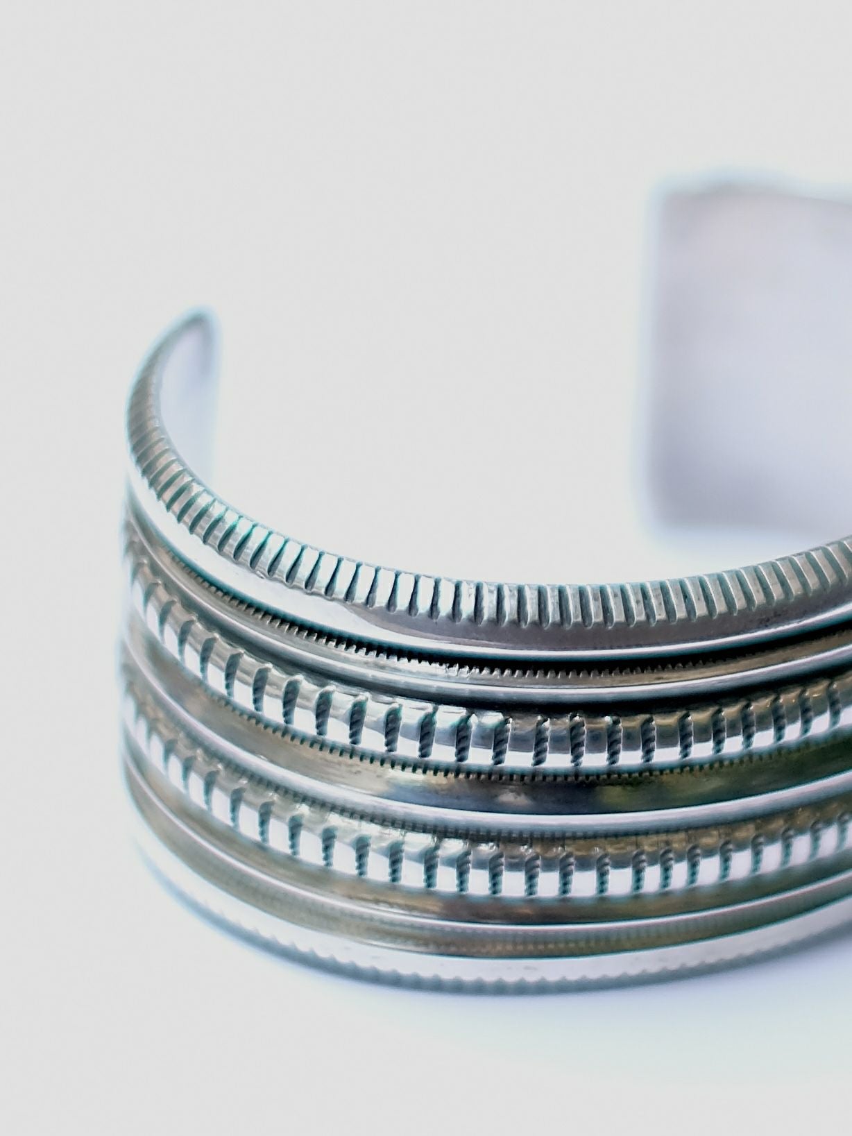 indian jewelry Navajoナバホ族 Harrison Jimバングル SILVER | ITAL
