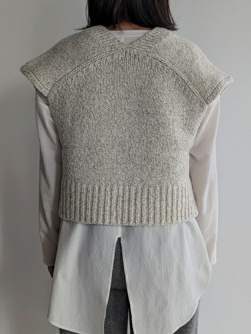 TICCAティッカ Vネックニットベスト OFFWHITE | ITAL STYLE WEAR