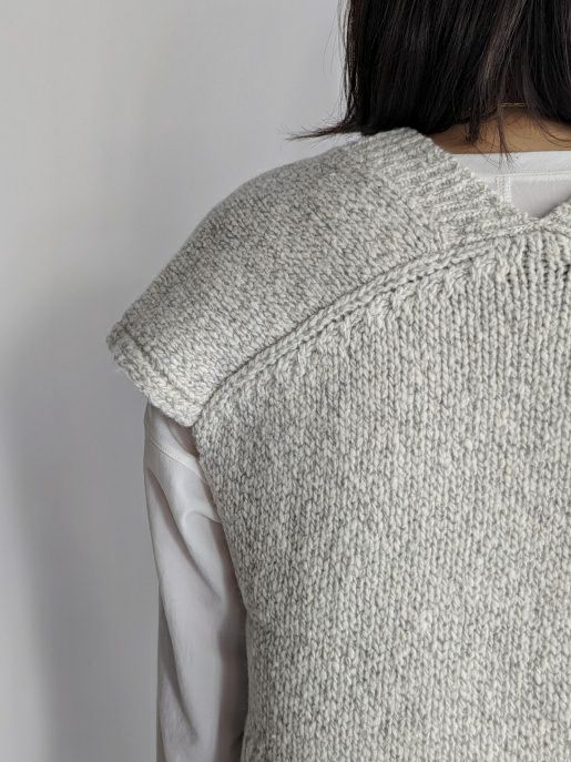 TICCA ティッカ　Vネックニットベスト　OFFWHITE TICCAティッカ Vネックニットベスト OFFWHITE | ITAL STYLE WEAR