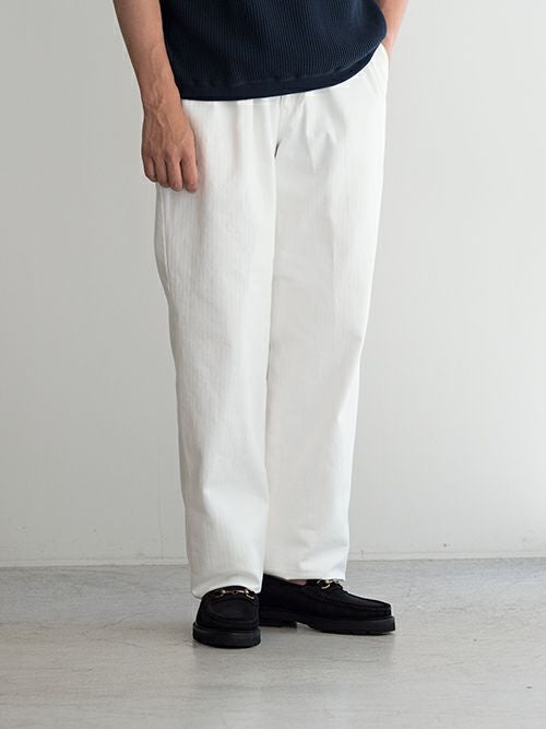 KENNETH FIELD ケネスフィールド GURKA Ⅲ TROUSER HERRINGBORN WHITE