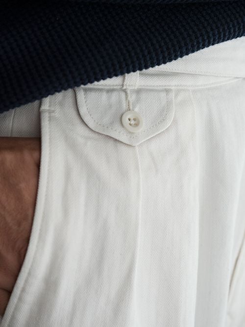 KENNETH FIELD ケネスフィールド GURKA Ⅲ TROUSER HERRINGBORN WHITE