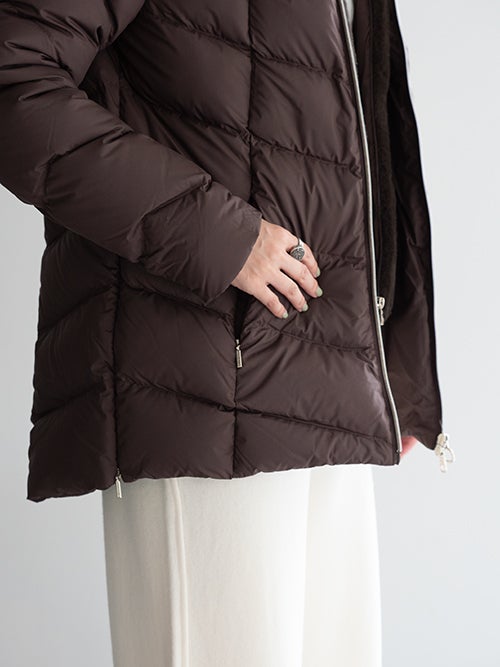 CAPE HORN ALVAREZ MATT ダウンジャケット ダークブラウンのポケット・ディテールアップ
