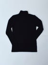 ブラックのタートルネック長袖カットソー（正面全体像）